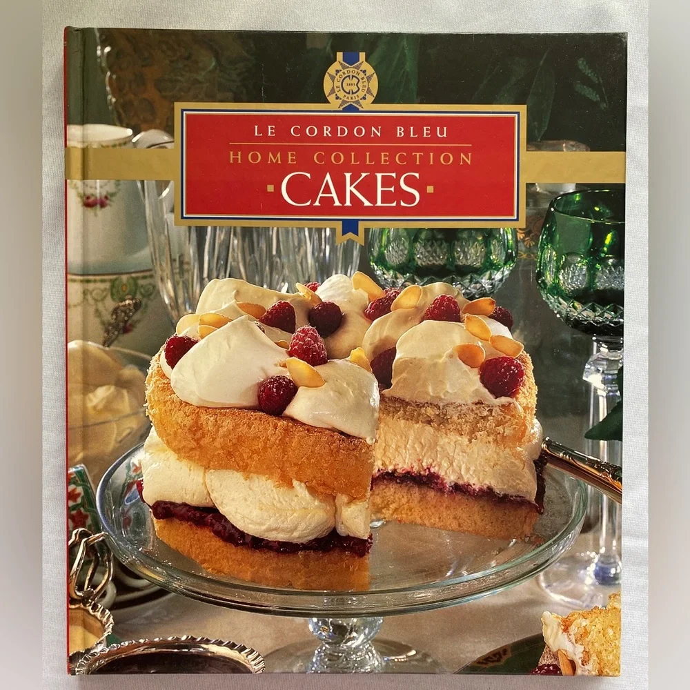 BOOK-‎ LE CORDON BLEU HOME COLLECTION CAKES HARD COVER